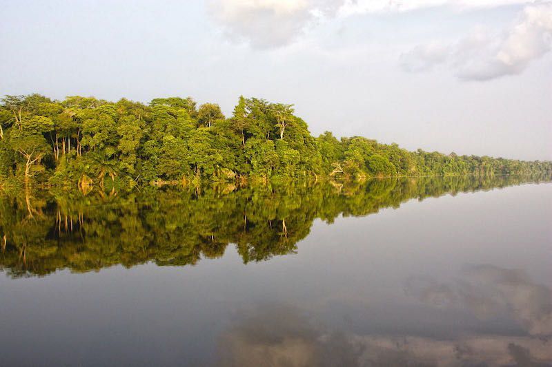 congo rio mambili africa